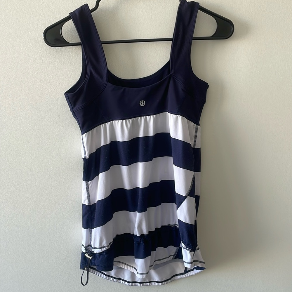 Lululemon top, size 4